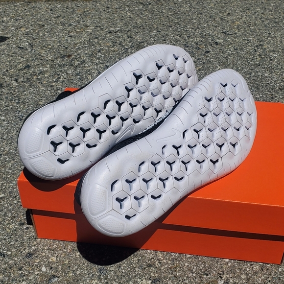 Nike Free RN Flyknit 2018 Women's Running Shoes - Picture 5 of 5